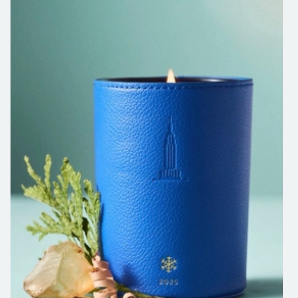 Anthropologie NYC Icon Embossed Woody Crisp Cedar Glass Candle
